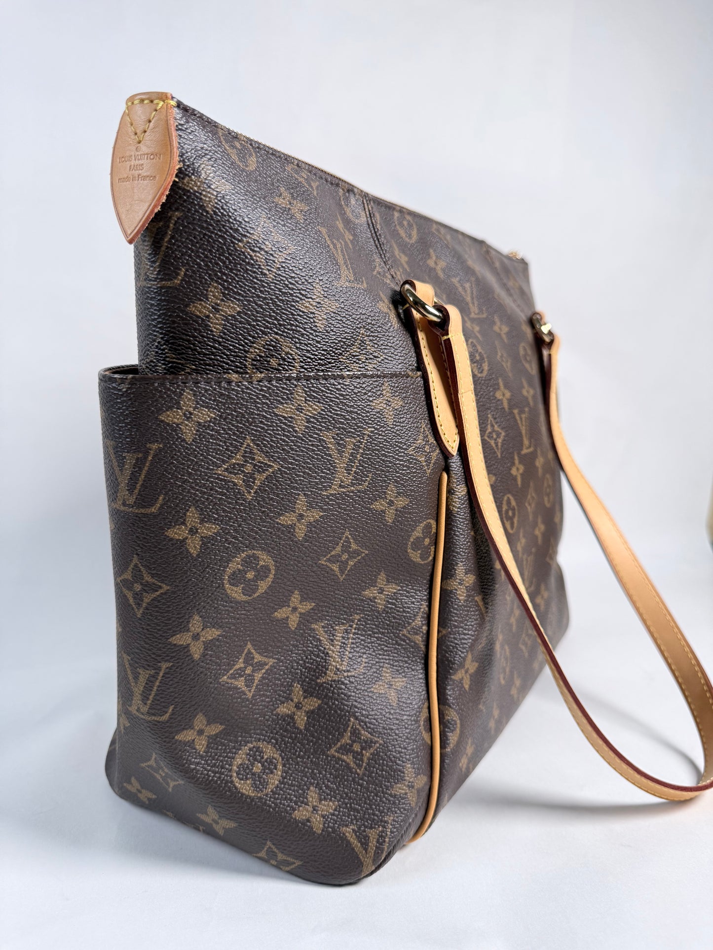 Louis Vuitton Totally MM Monogram Tote