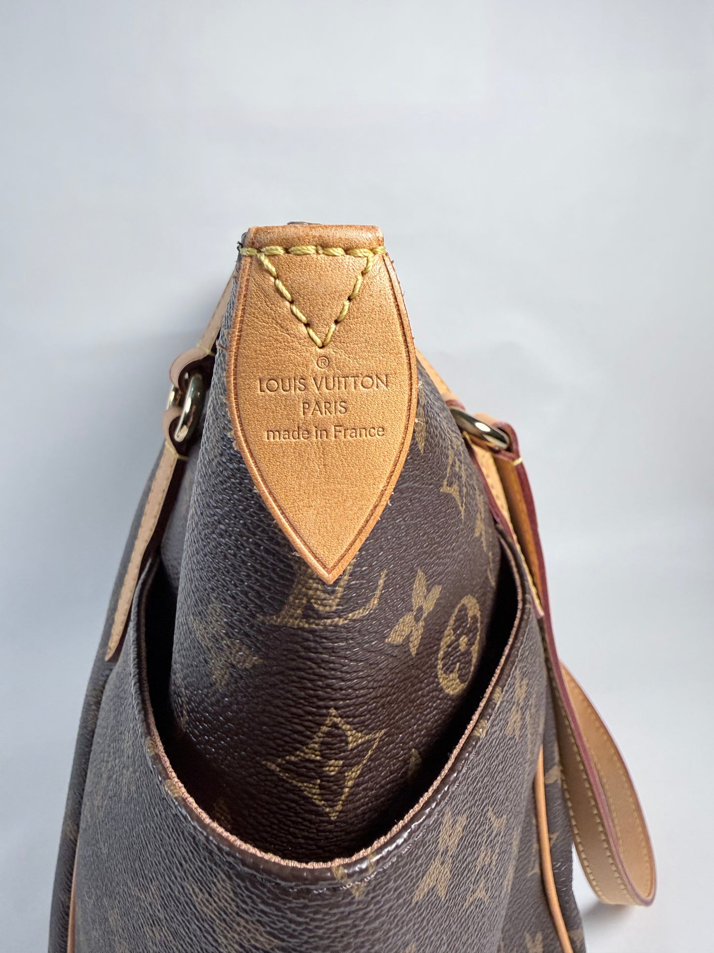 Louis Vuitton Totally MM Monogram Tote