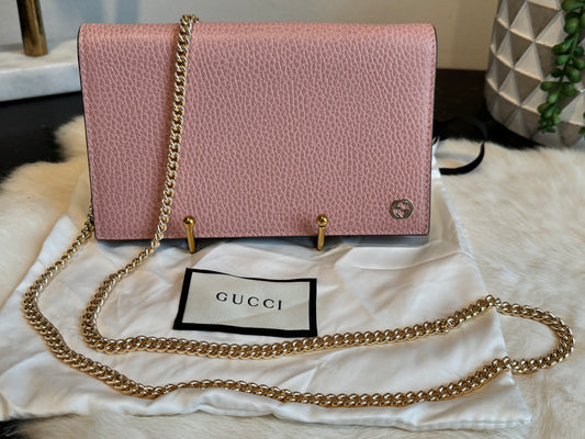 Gucci Chain Wallet Pebbled Leather Clutch Bag Pink