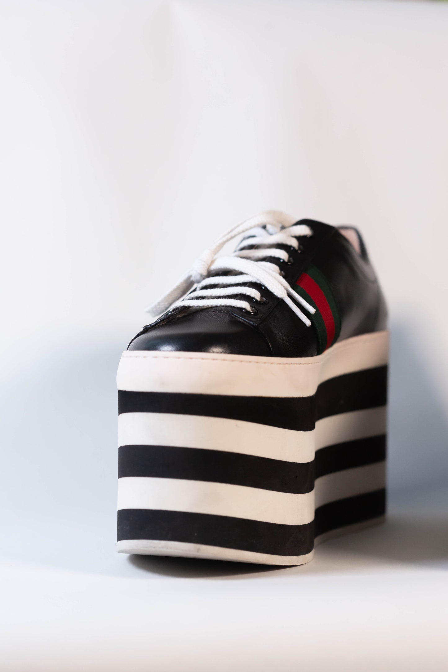 GUCCI Black Peggy Platforms Women's Sneakers 39EU
