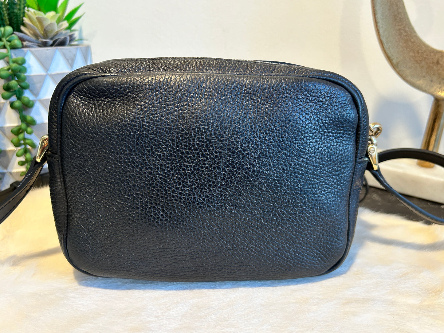 GUCCI Soho Disco Black Pebbled Camera Bag