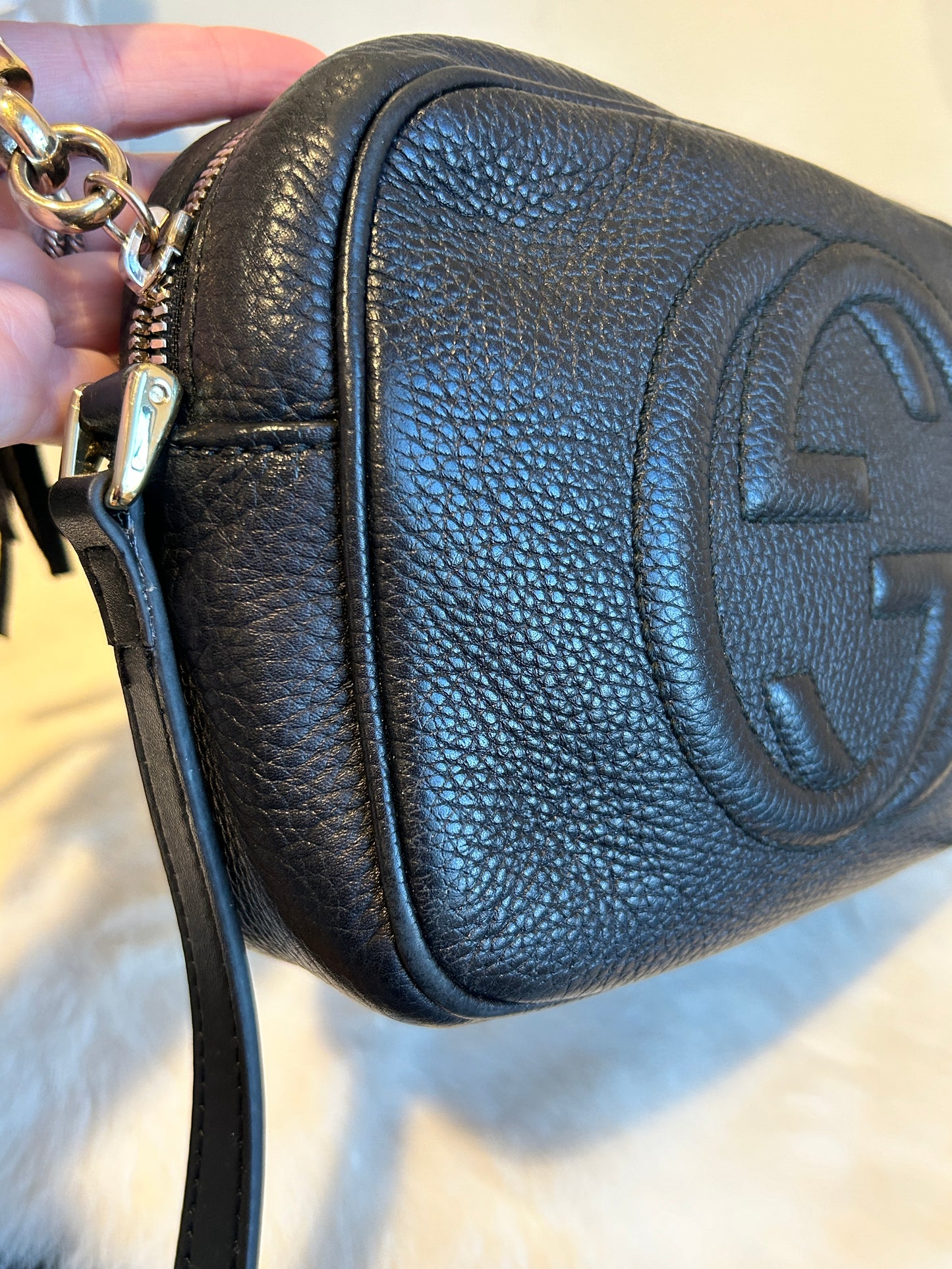 GUCCI Soho Disco Black Pebbled Camera Bag