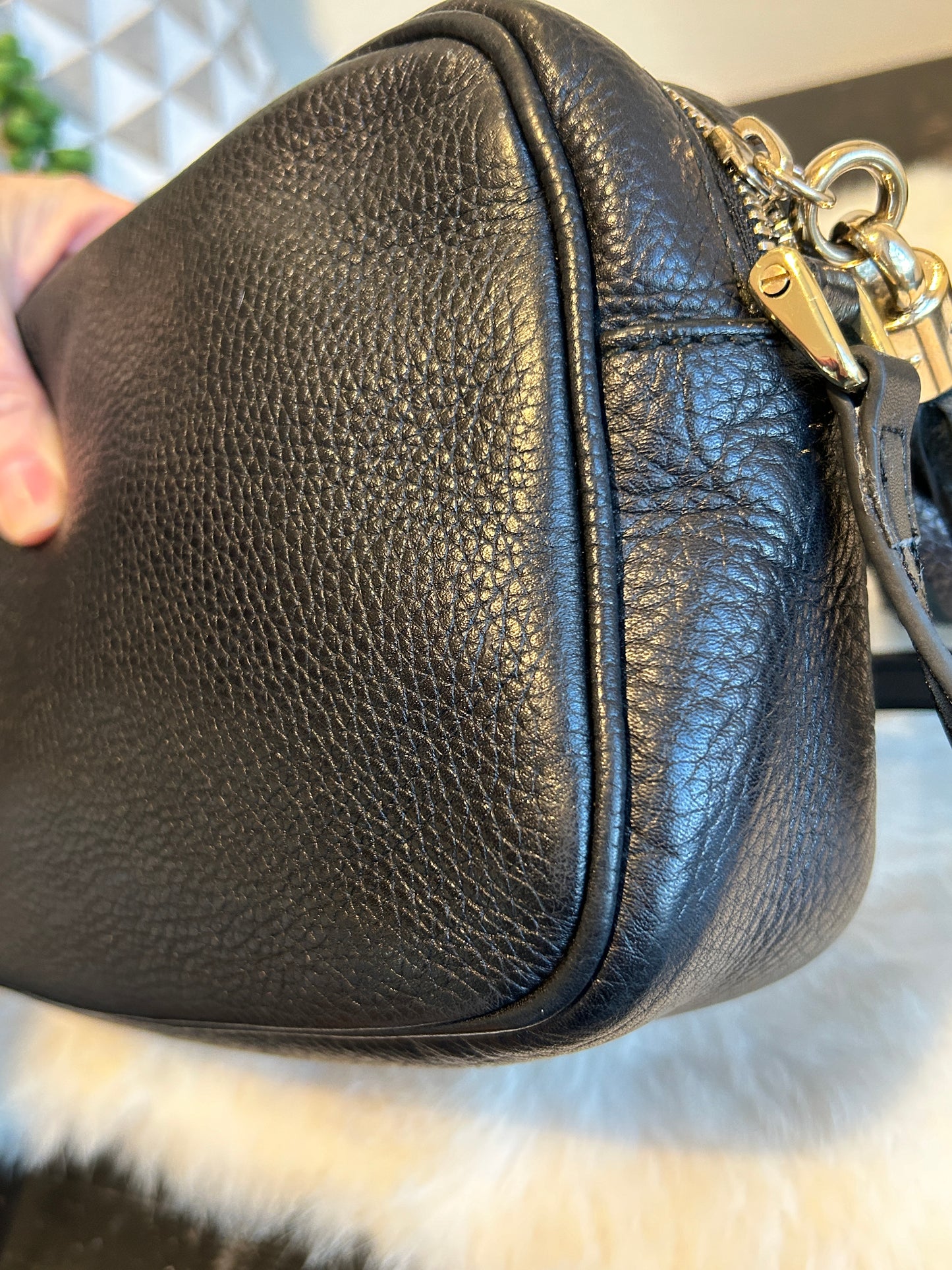 GUCCI Soho Disco Black Pebbled Camera Bag