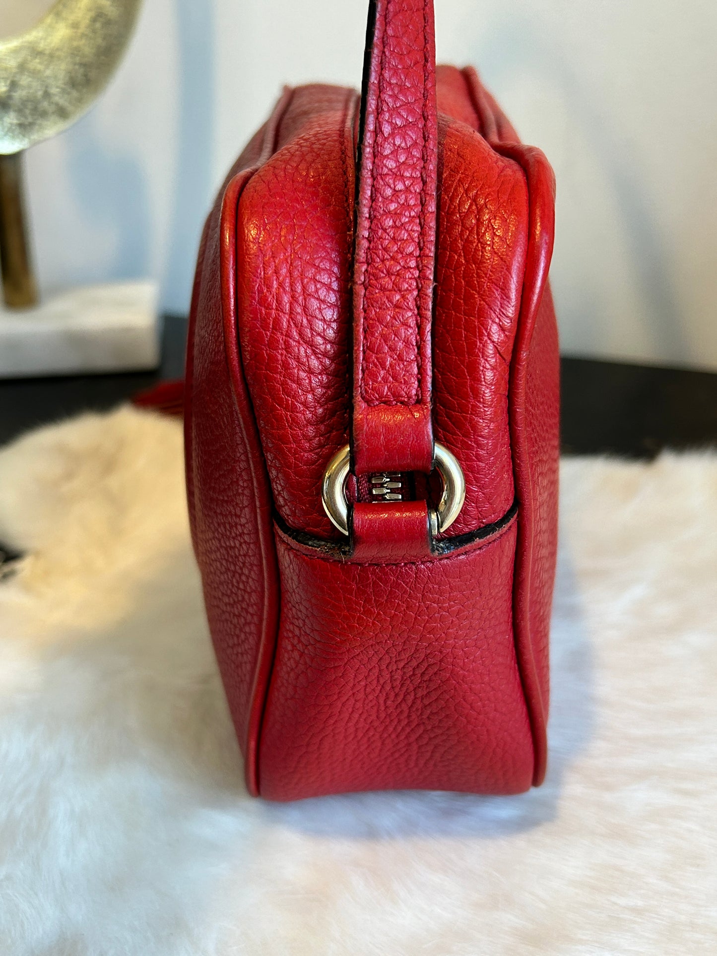 GUCCI Soho Disco Red Pebbled Camera Bag