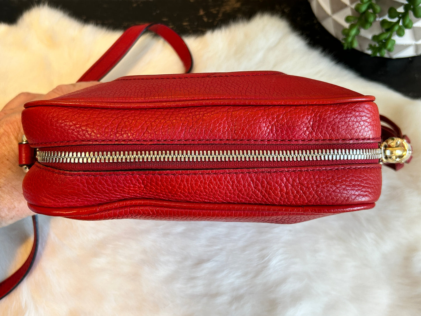 GUCCI Soho Disco Red Pebbled Camera Bag