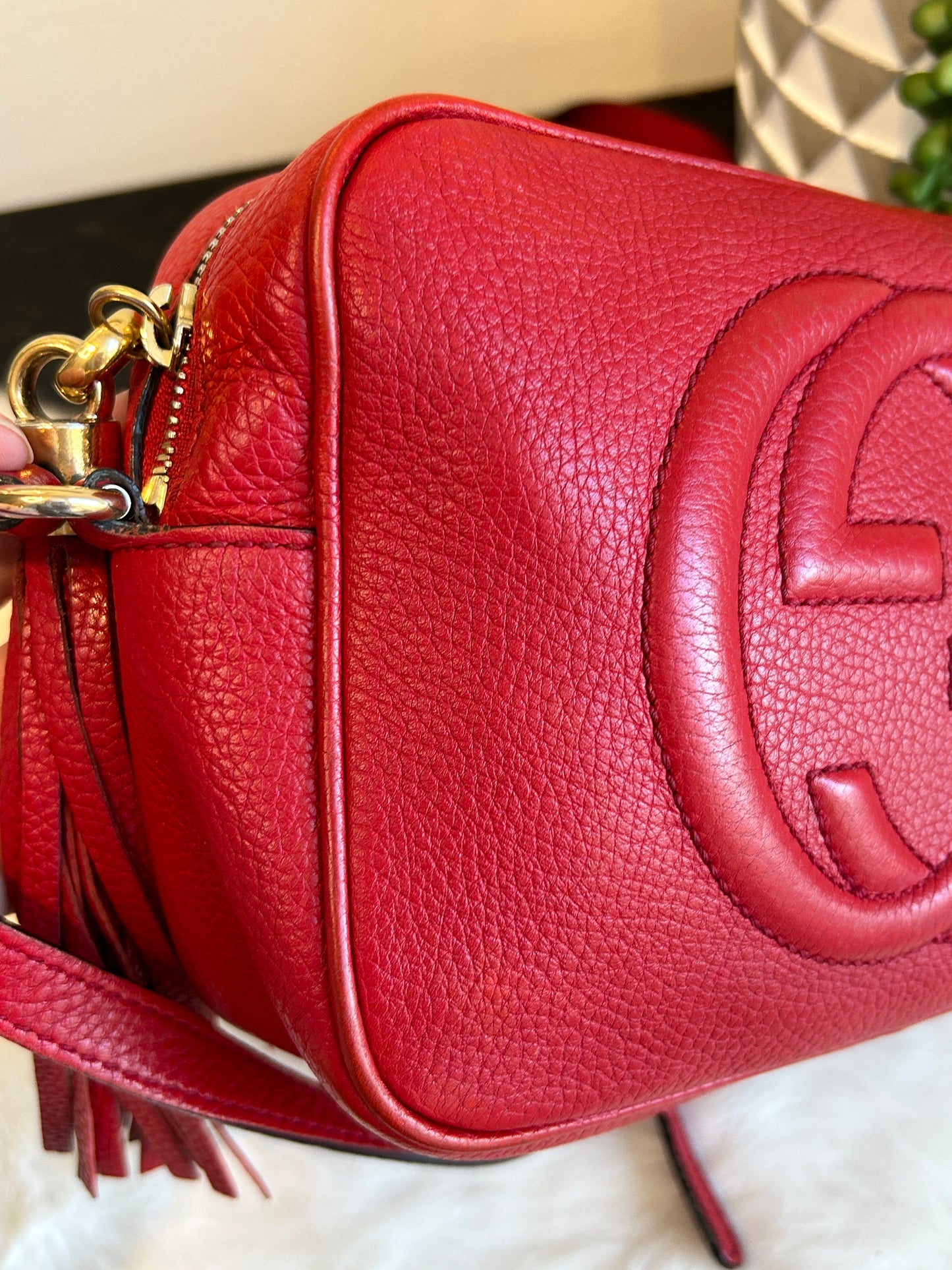 GUCCI Soho Disco Red Pebbled Camera Bag