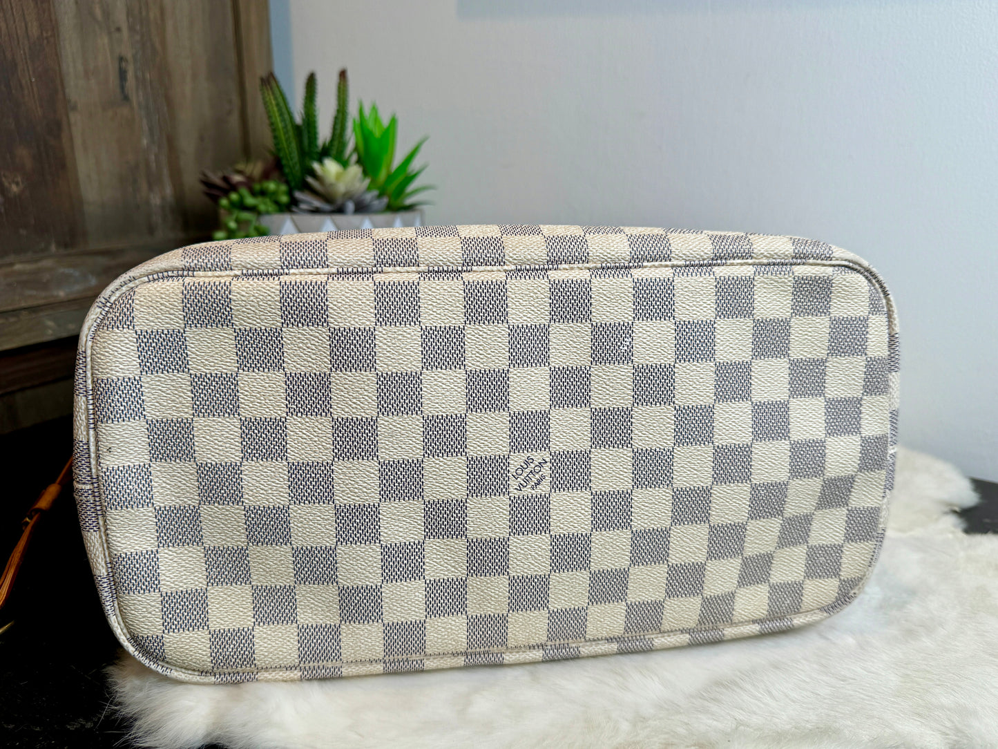 Authentic Louis Vuitton Neverfull MM Damier Azur