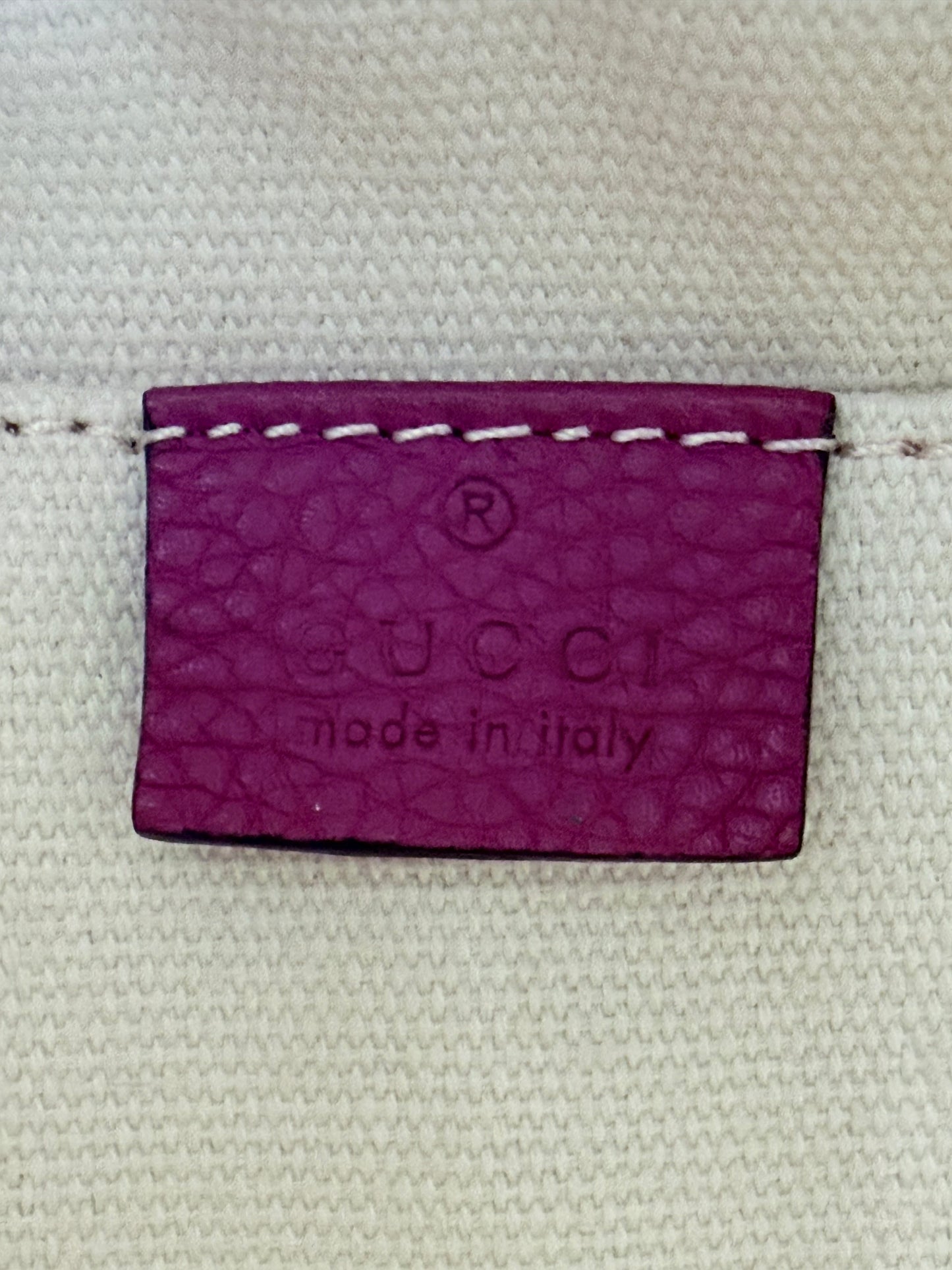 GUCCI Soho Disco Magenta Pink Pebbled Camera Bag
