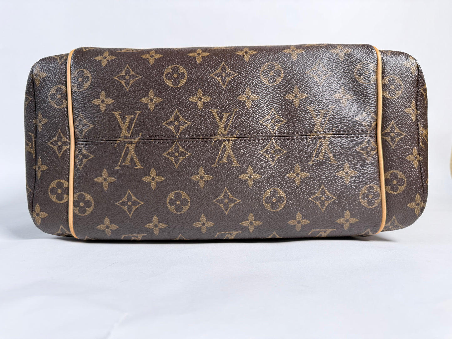 Louis Vuitton Totally MM Monogram Tote