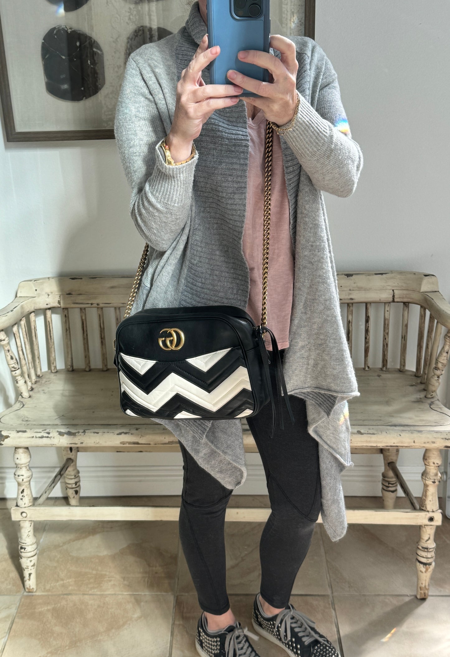 GUCCI Blk/Wht Chevron GG Marmont Medium Camera Bag