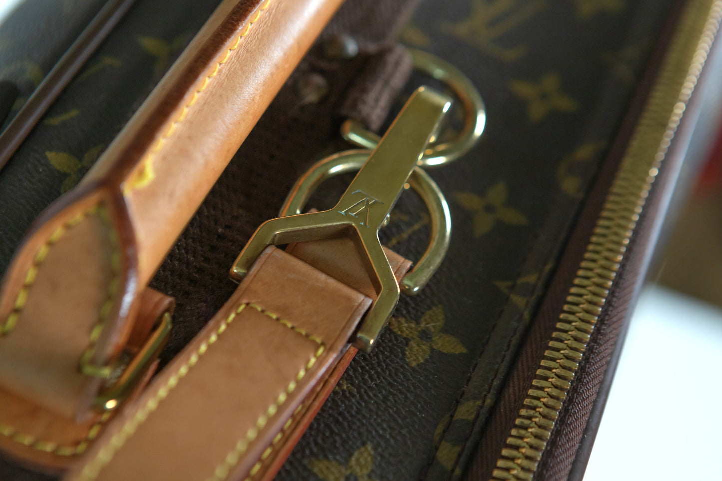 Louis Vuitton Pre-Owned Monogram Pegase 55 Suitcase