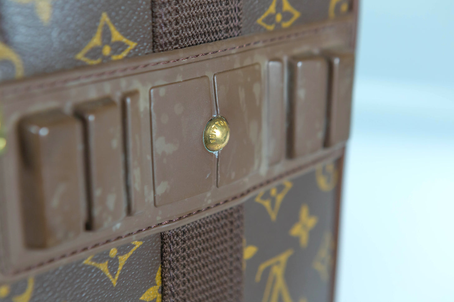 Louis Vuitton Pre-Owned Monogram Pegase 55 Suitcase