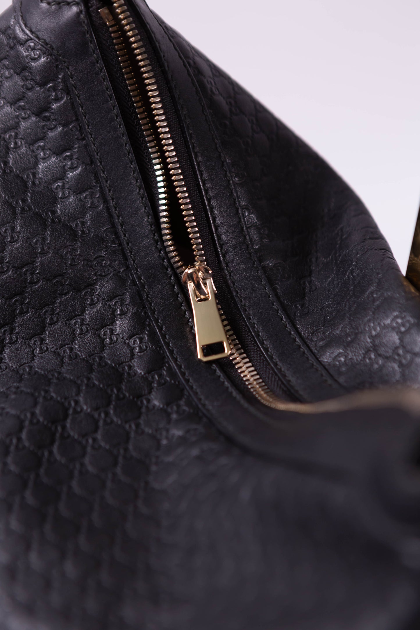 GUCCI Bree Micro-Guccissima Signature Black Large Hobo