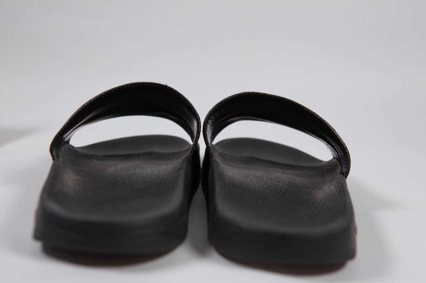 GUCCI Supreme Canvas Tiger Black Mens Slides 10EU