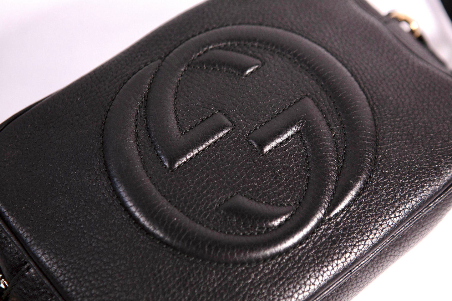 GUCCI Soho Disco Black Pebbled Camera Bag