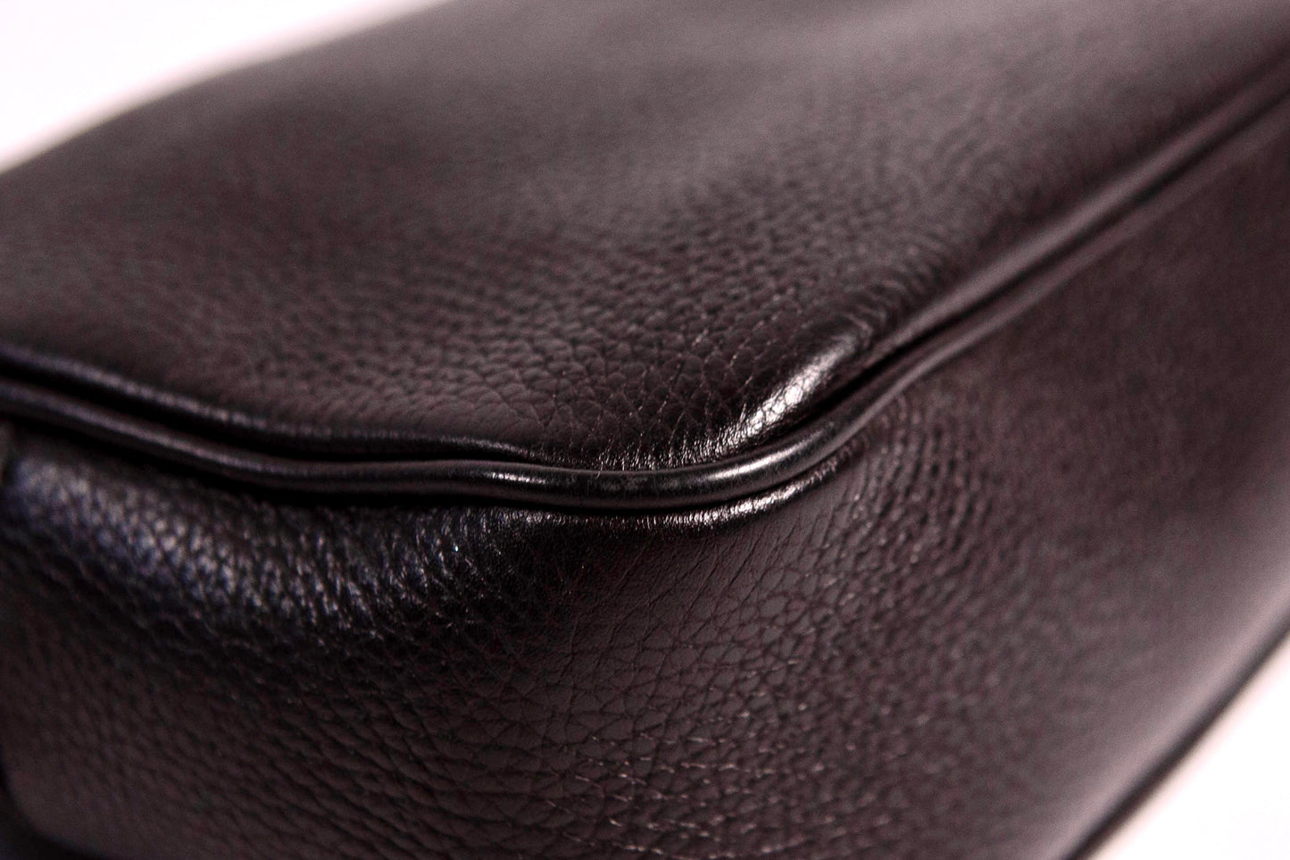 GUCCI Soho Disco Black Pebbled Camera Bag