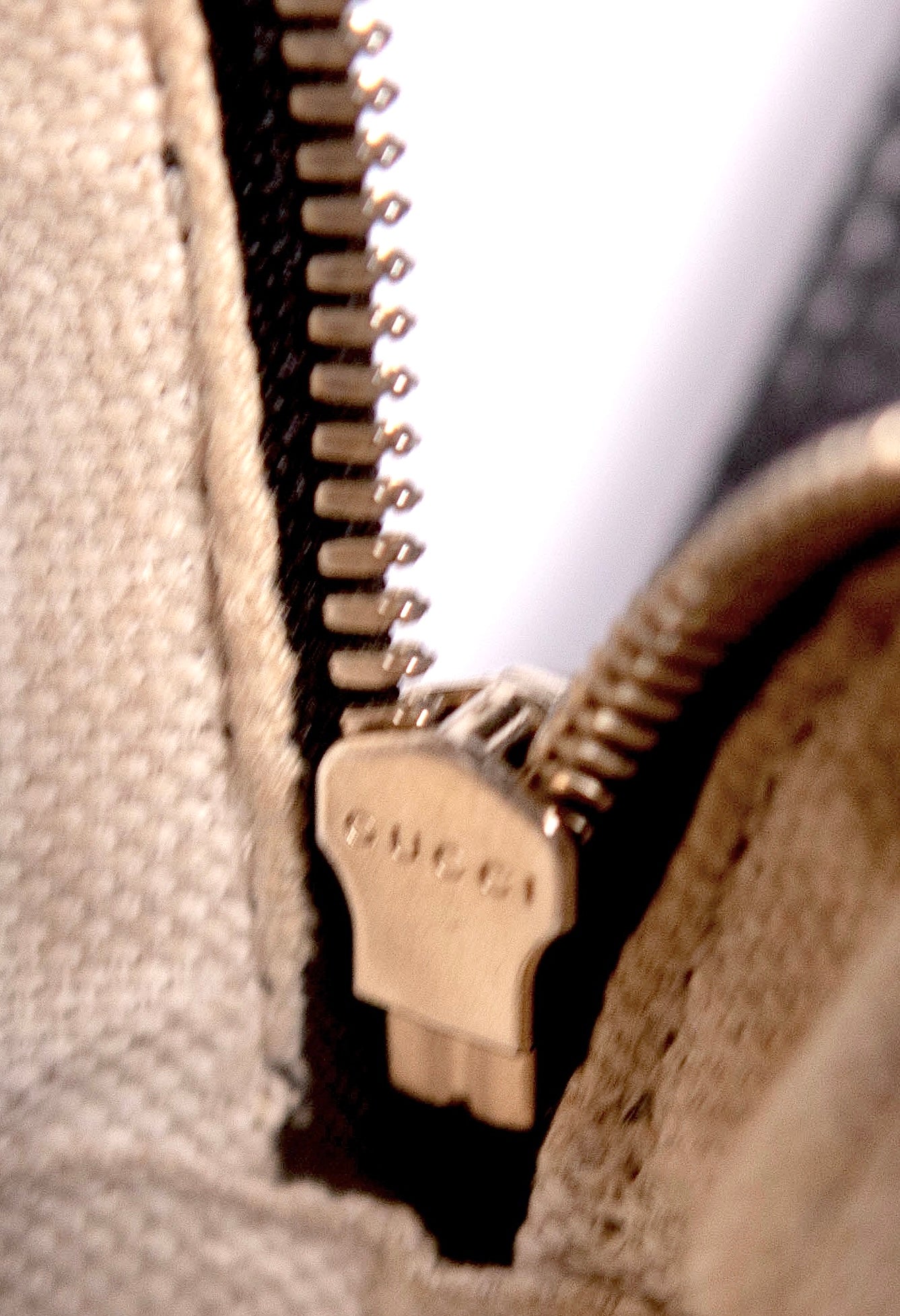 GUCCI Soho Disco Black Pebbled Camera Bag