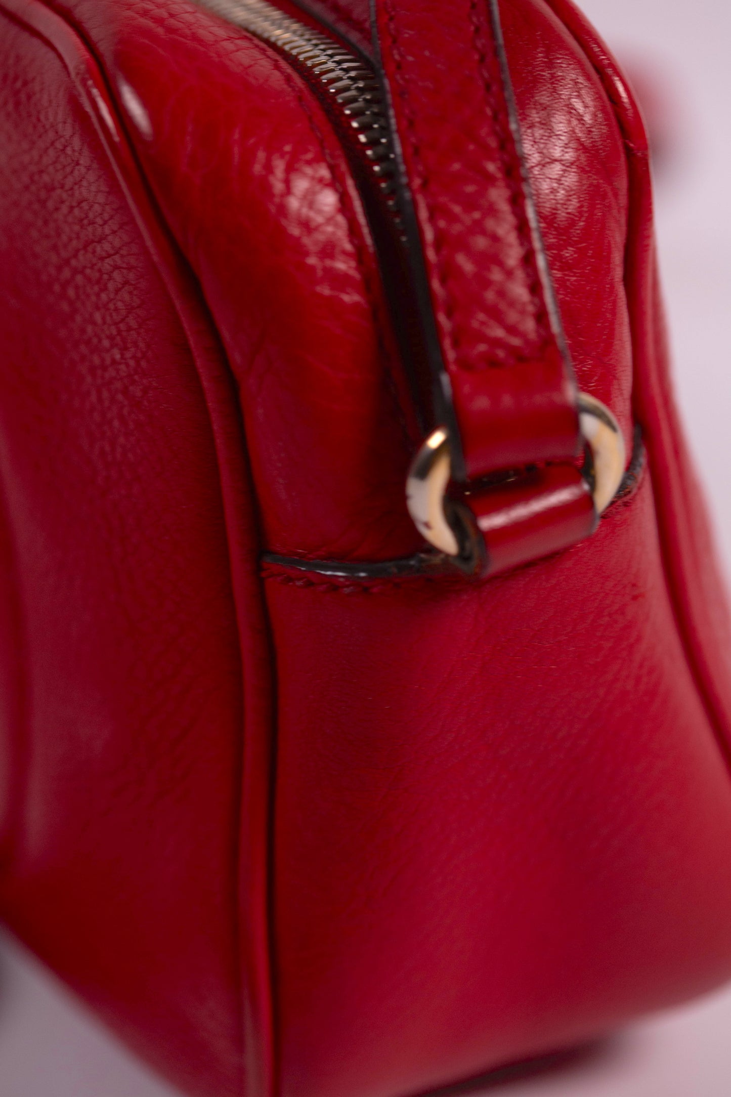 GUCCI Soho Disco Red Pebbled Camera Bag