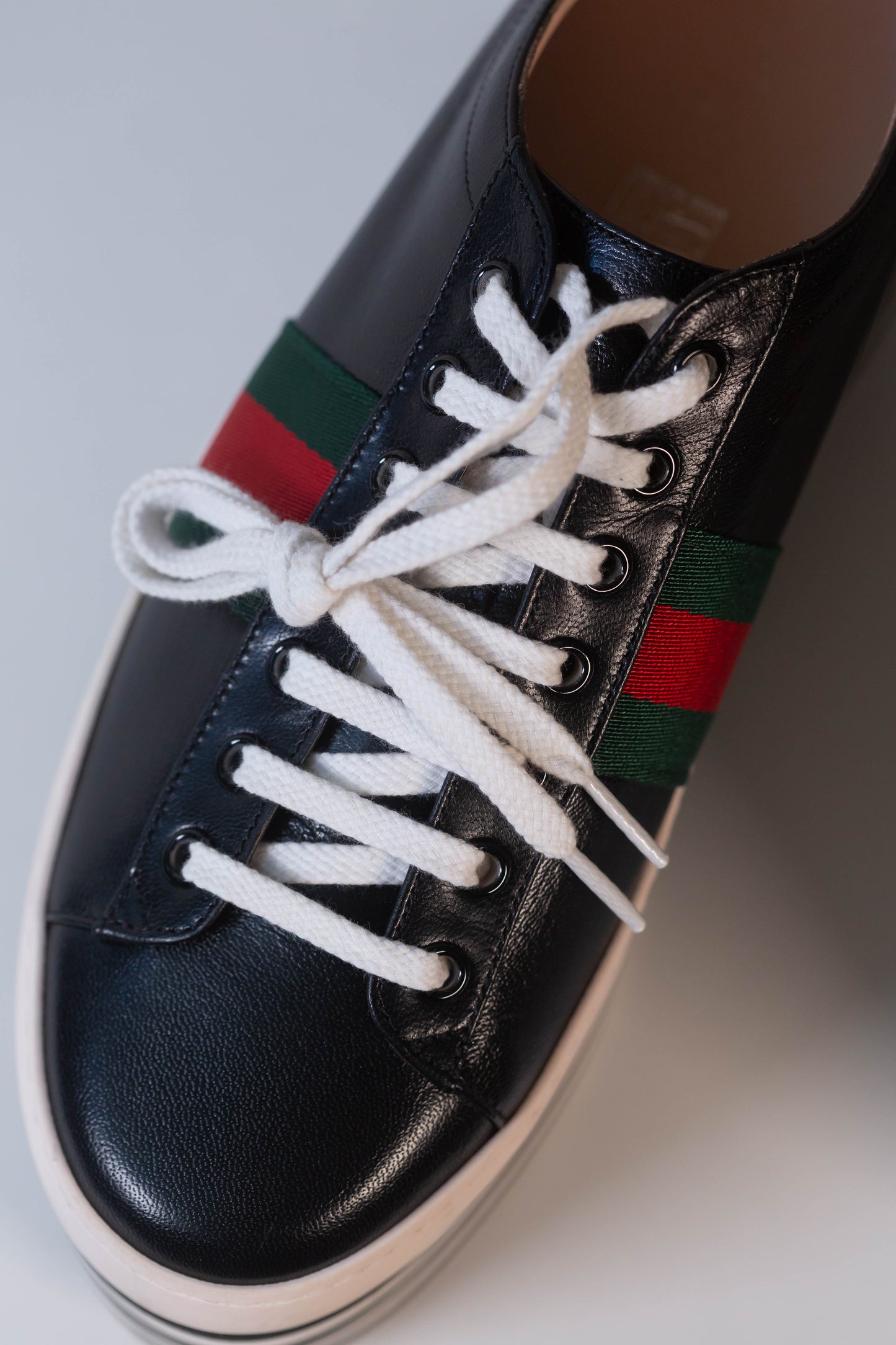 GUCCI Black Peggy Platforms Women's Sneakers 39EU