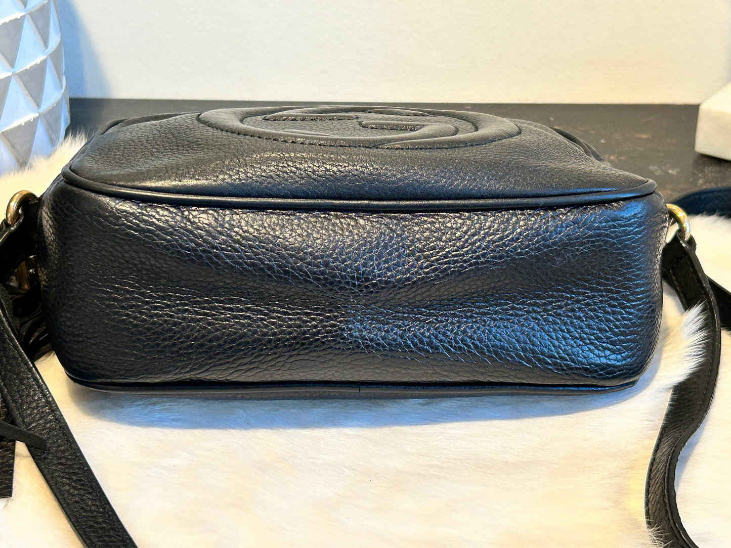 GUCCI Soho Disco Black Pebbled Camera Bag