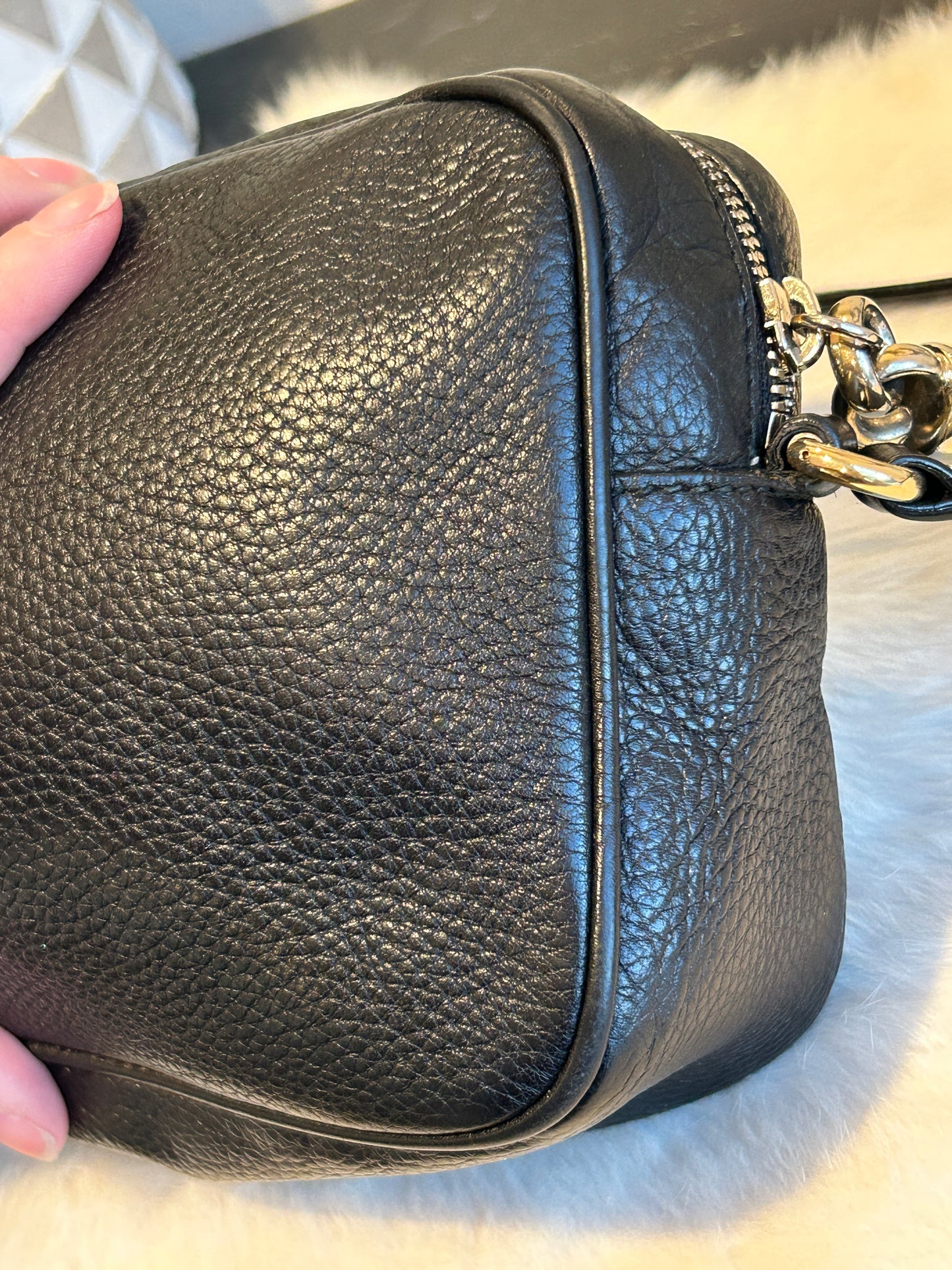 GUCCI Soho Disco Black Pebbled Camera Bag