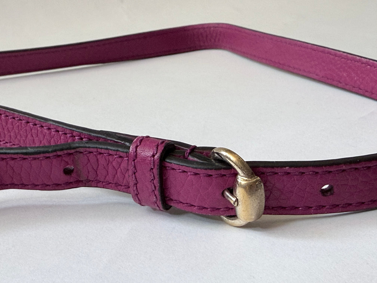 GUCCI Soho Disco Magenta Pink Pebbled Camera Bag