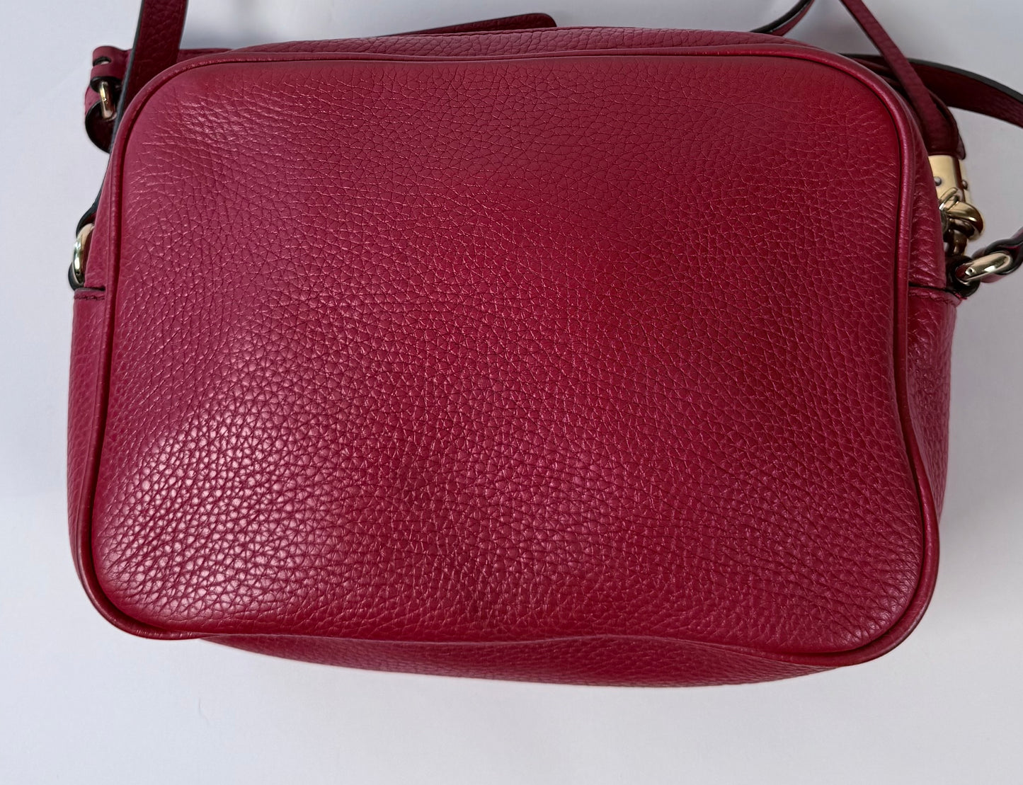 GUCCI Soho Disco Red Pebbled Camera Bag