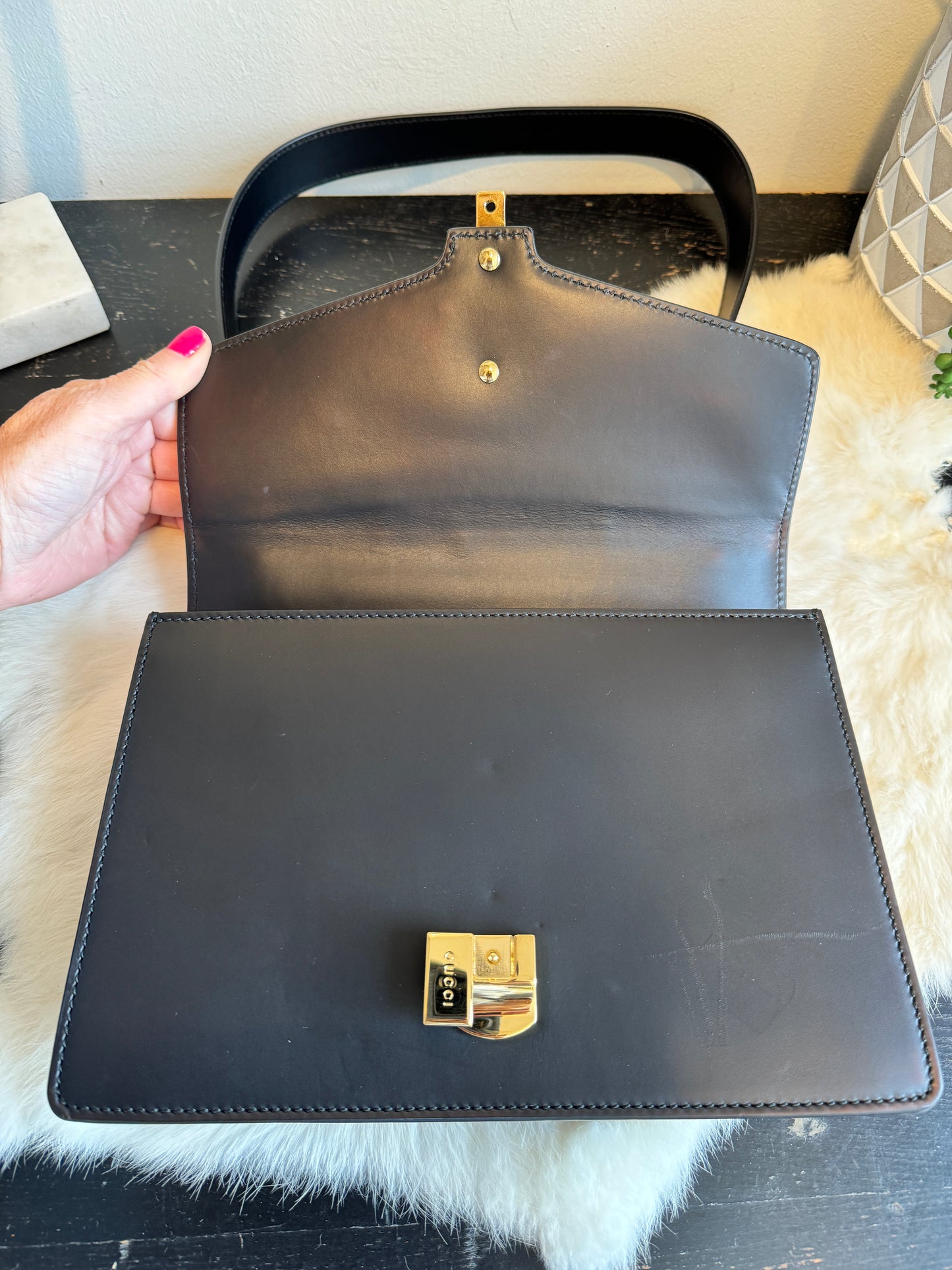 GUCCI Sylvie Small Bag Black Leather Strap