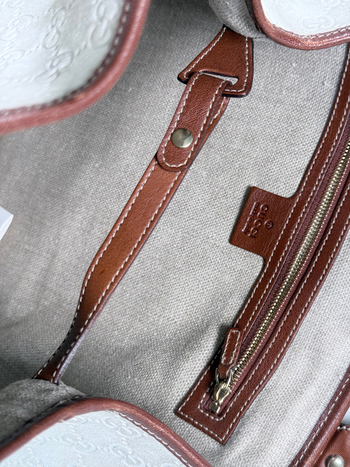 Gucci White Guccissima Suede Pelham Medium Shoulder Bag
