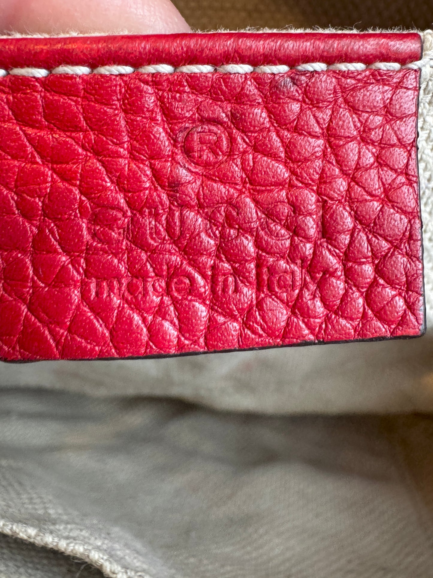 GUCCI Soho Disco Red Pebbled Camera Bag