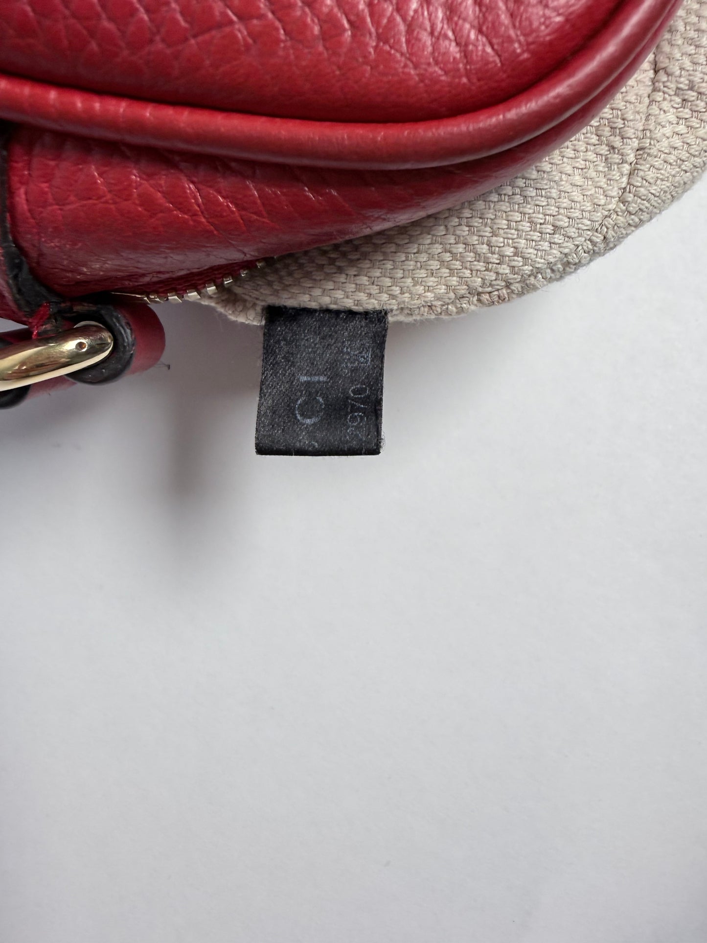 GUCCI Soho Disco Red Pebbled Camera Bag
