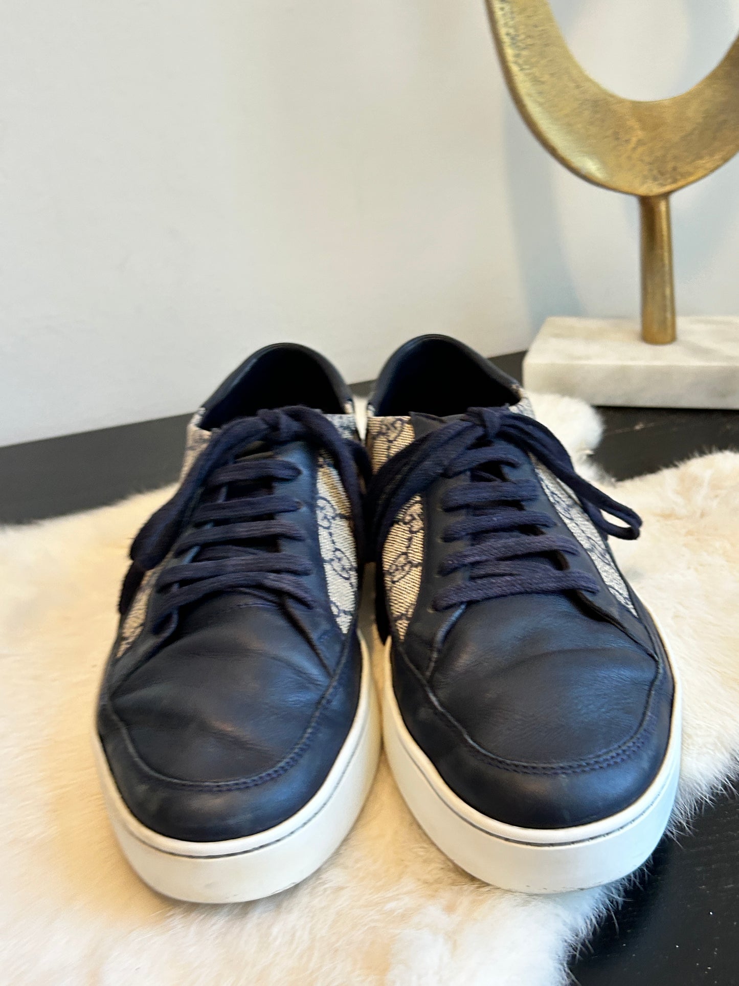 GUCCI GG Supreme Canvas Navy Sneakers Mens 7EU (40EU Women's)