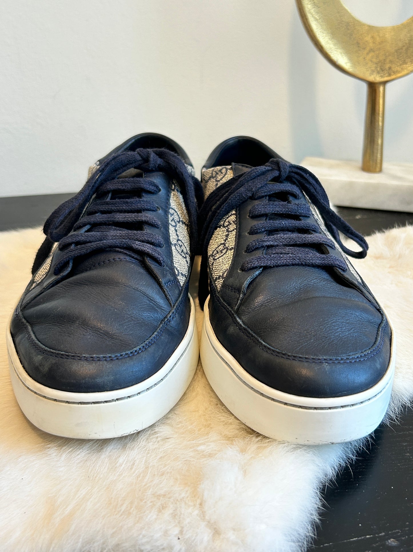 GUCCI GG Supreme Canvas Navy Sneakers Mens 7EU (40EU Women's)