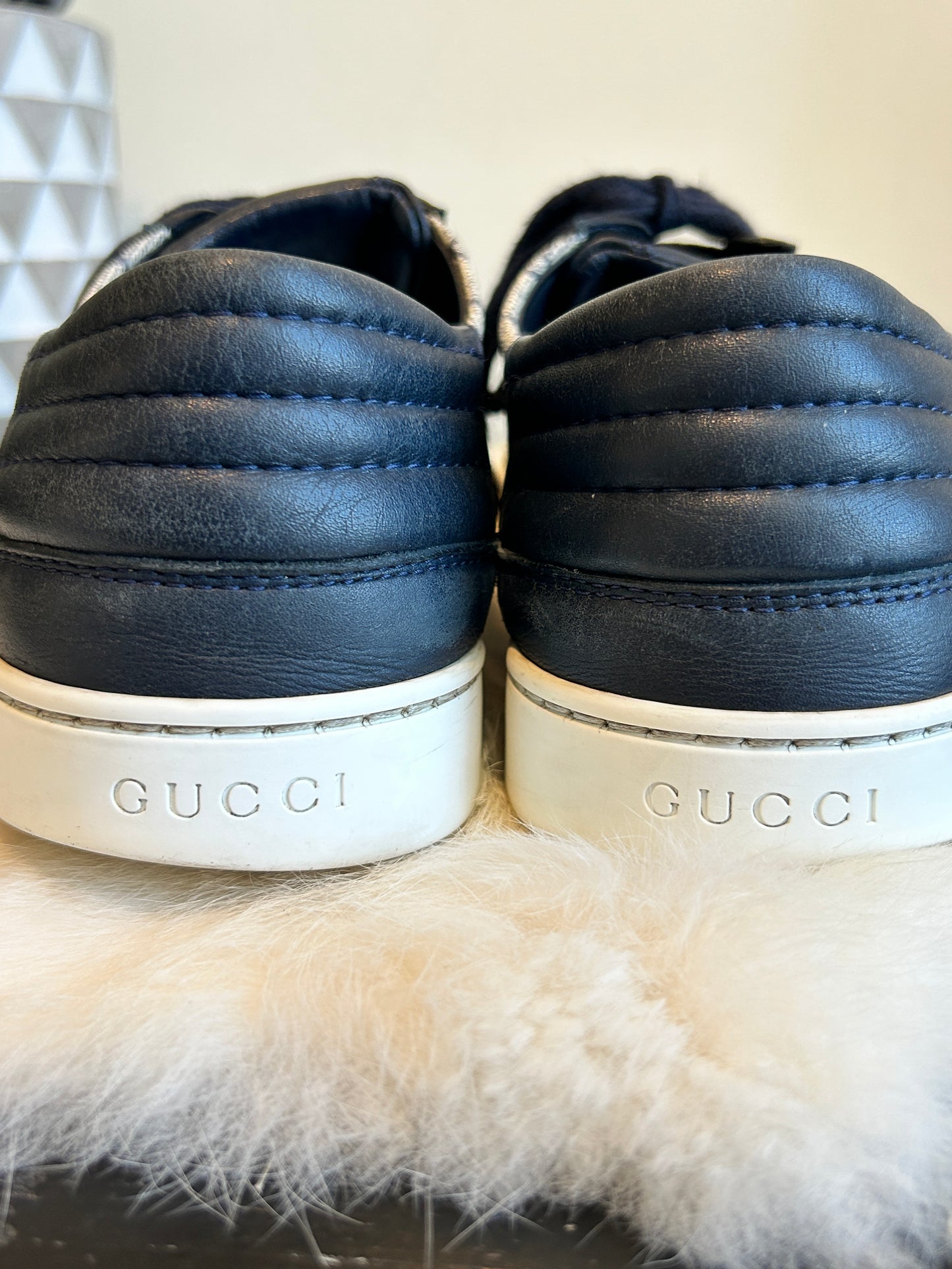 GUCCI GG Supreme Canvas Navy Sneakers Mens 7EU (40EU Women's)