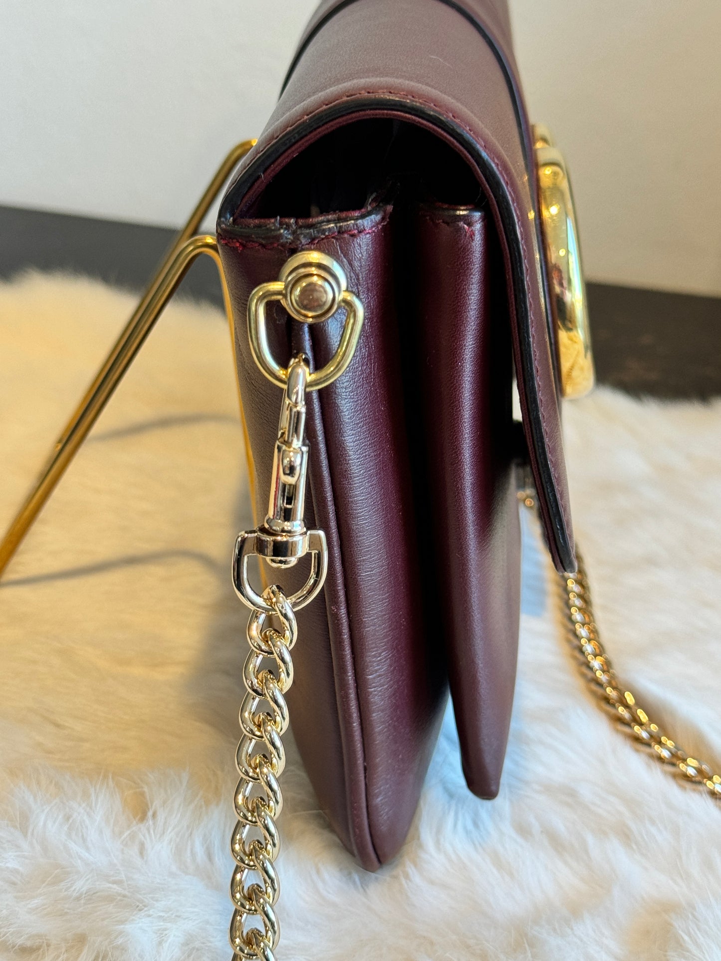 GUCCI Arli Leather Burgundy Small Crossbody