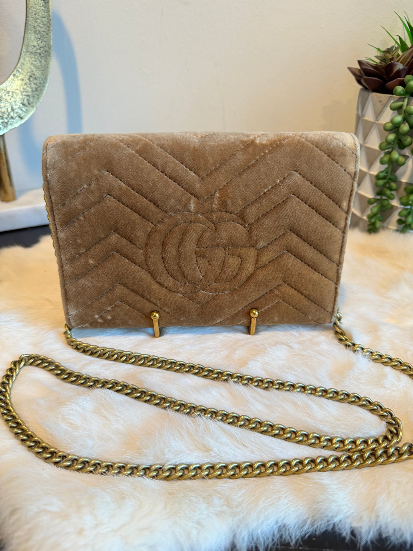 GUCCI Velvet GG Marmont Wallet on Chain Beige