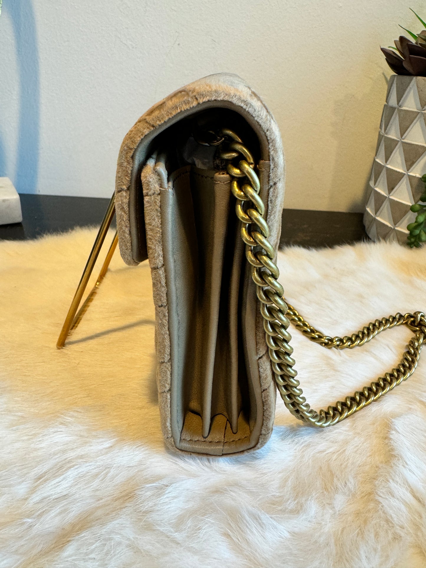 GUCCI Velvet GG Marmont Wallet on Chain Beige