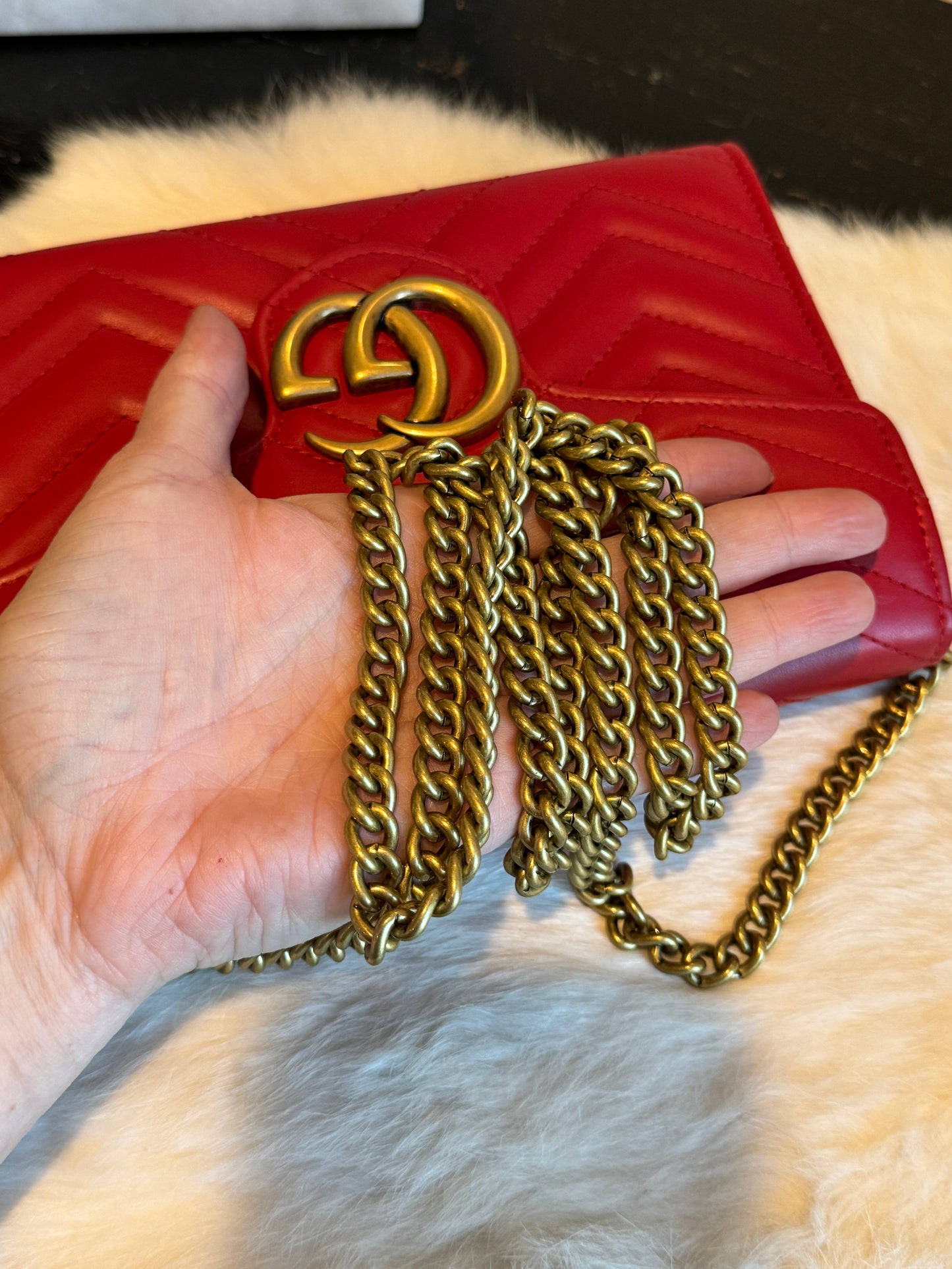 GUCCI Calfskin Matelasse GG Marmont Wallet on Chain Red