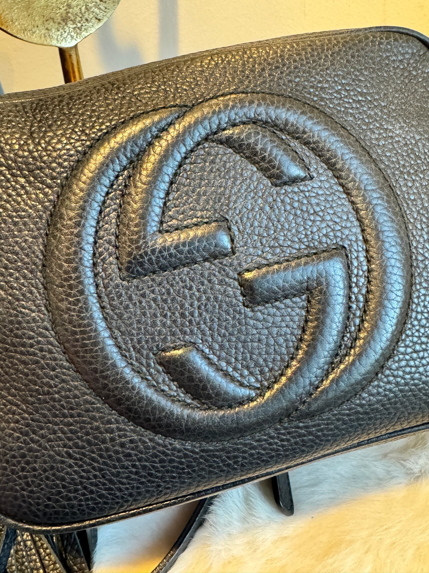 GUCCI Soho Disco Black Pebbled Camera Bag