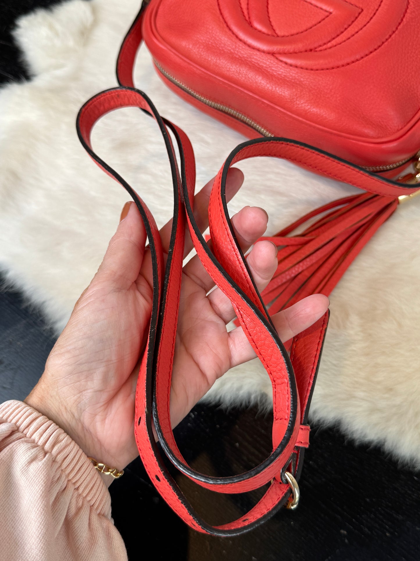 GUCCI Soho Disco Coral Pebbled Camera Bag