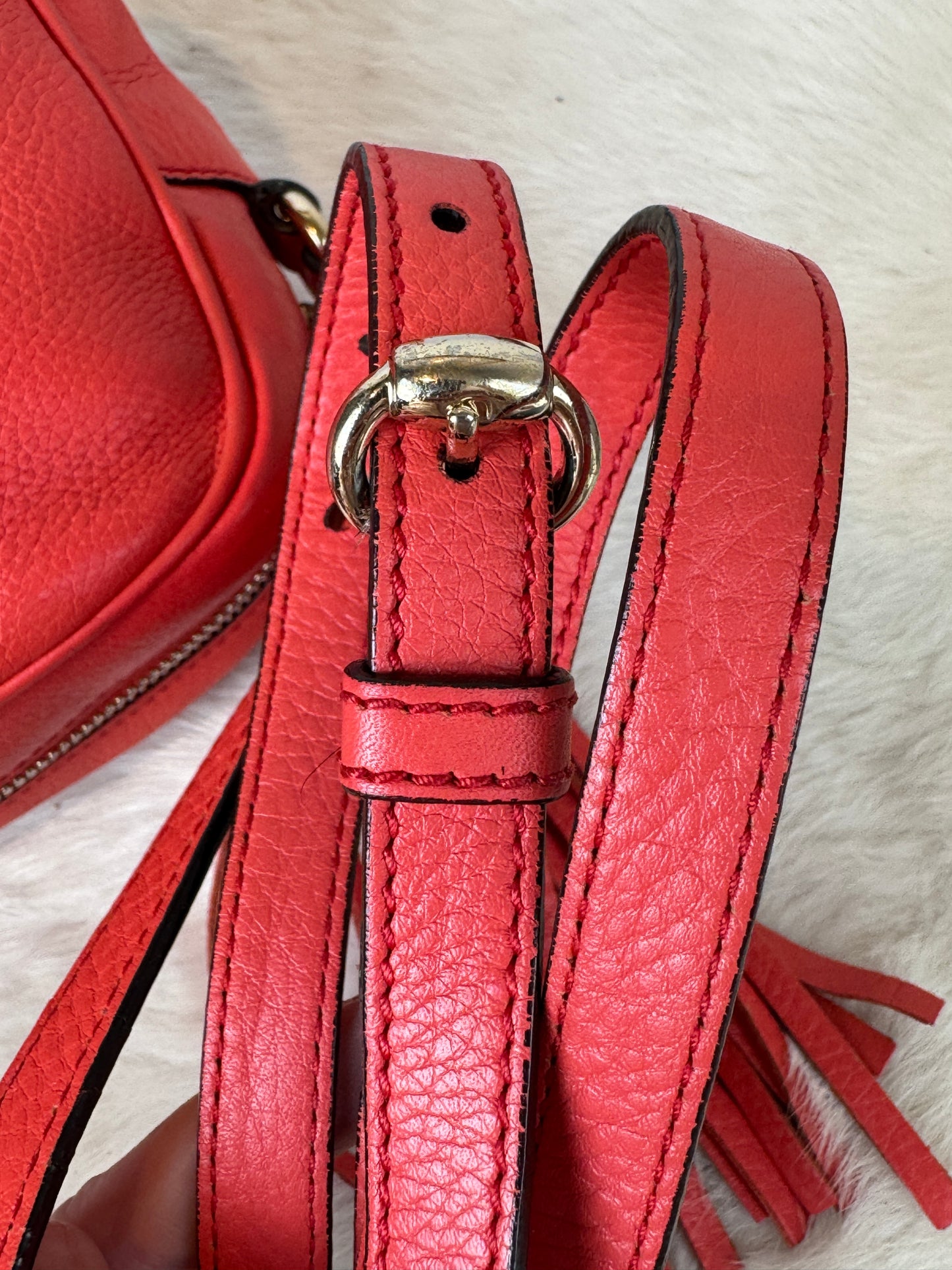 GUCCI Soho Disco Coral Pebbled Camera Bag