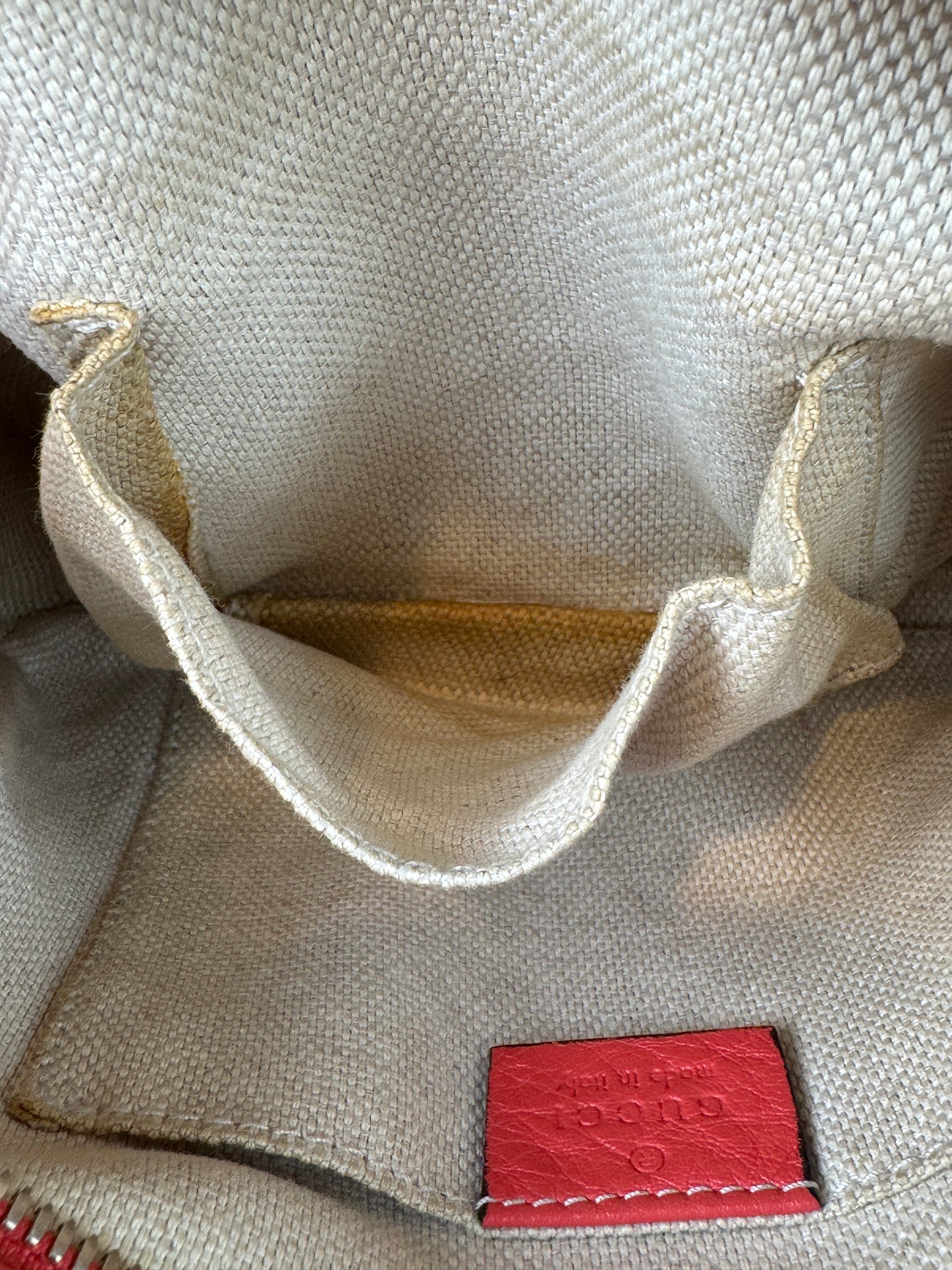 GUCCI Soho Disco Coral Pebbled Camera Bag