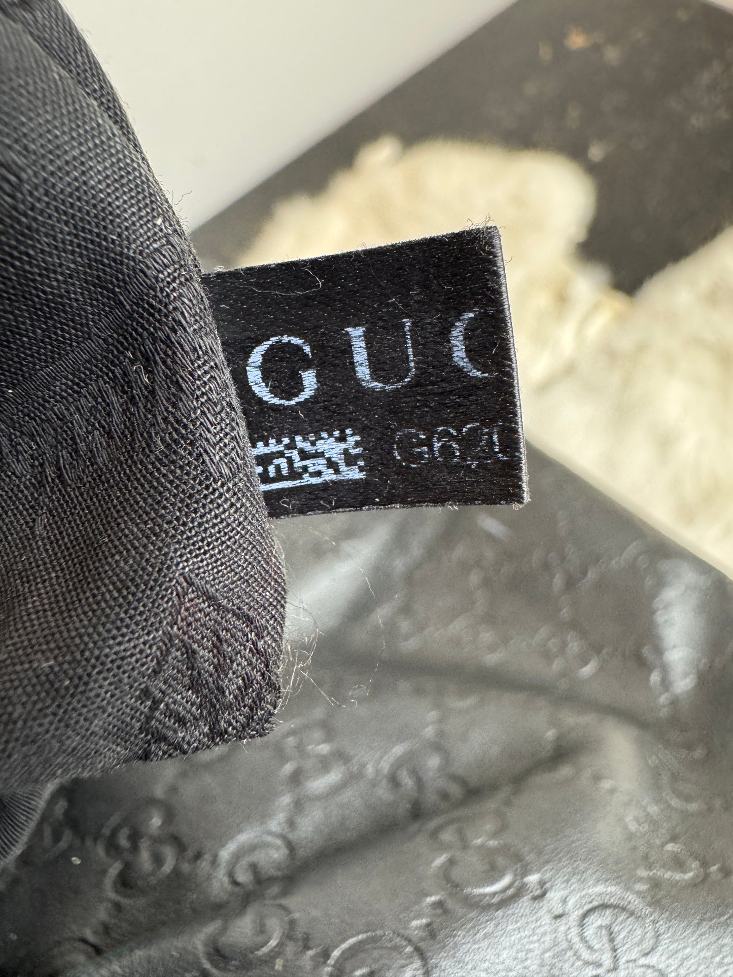 GUCCI Black Guccissima Leather Sukey Original Hobo Bag