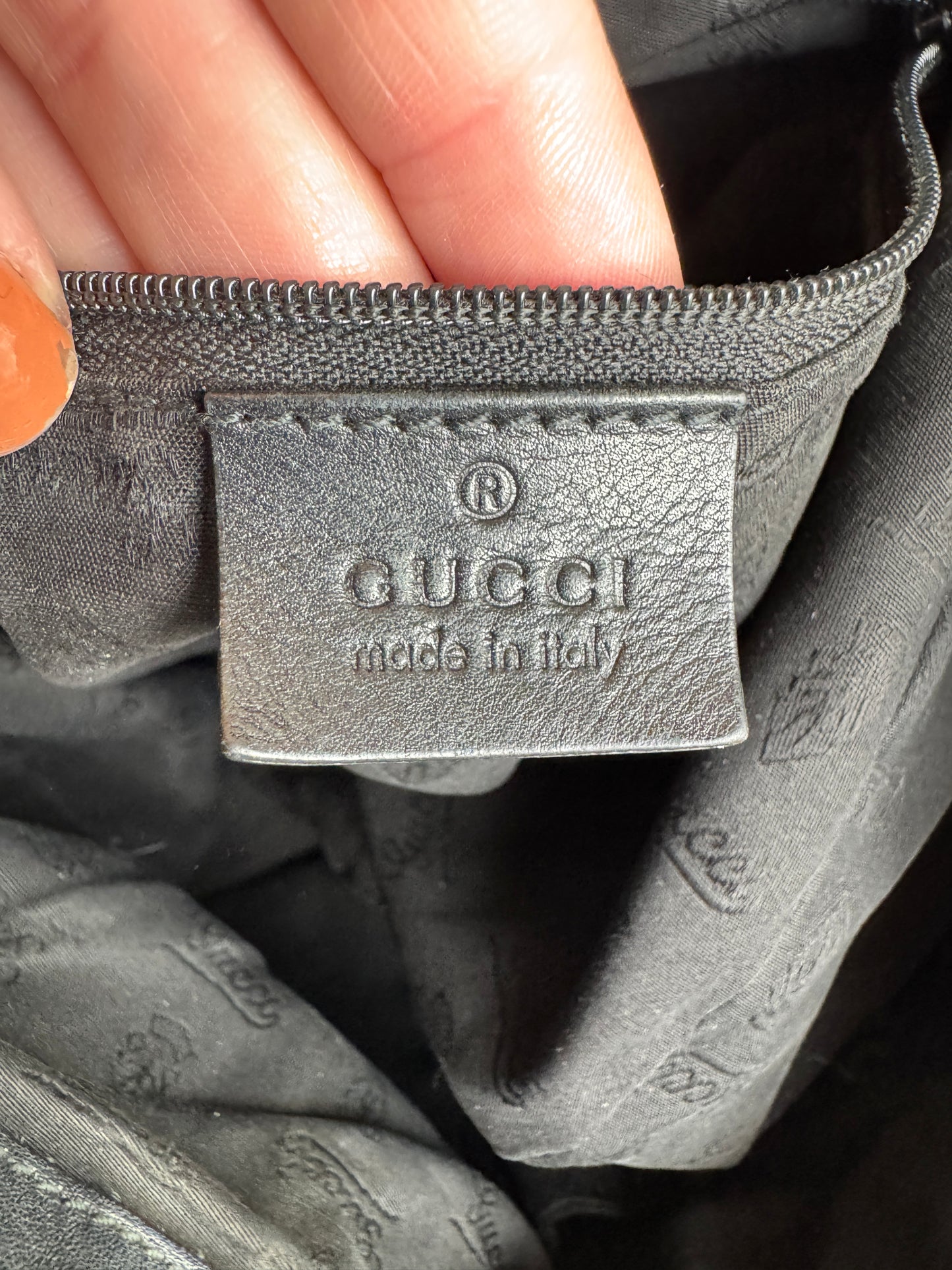 GUCCI Black Guccissima Leather Sukey Original Hobo Bag