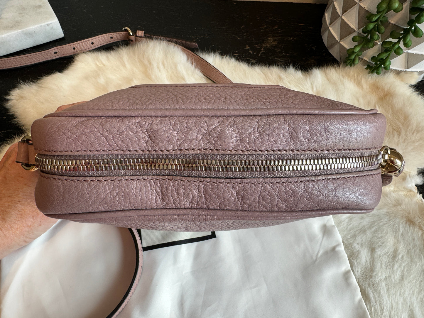 GUCCI Soho Disco Blush Pebbled Camera Bag