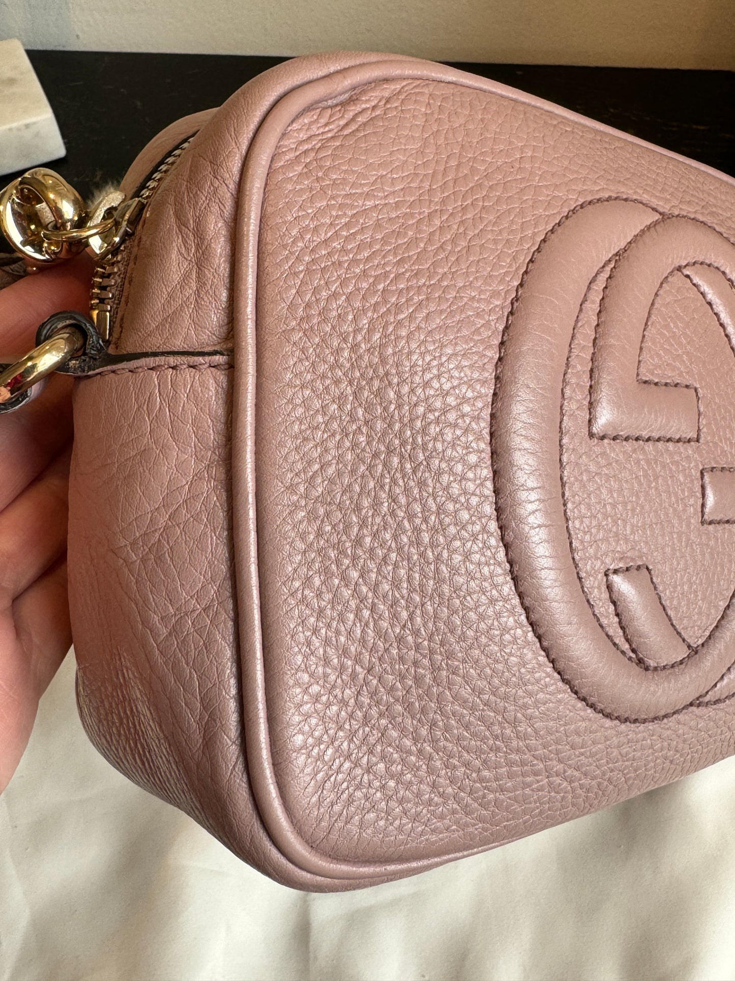 GUCCI Soho Disco Blush Pebbled Camera Bag