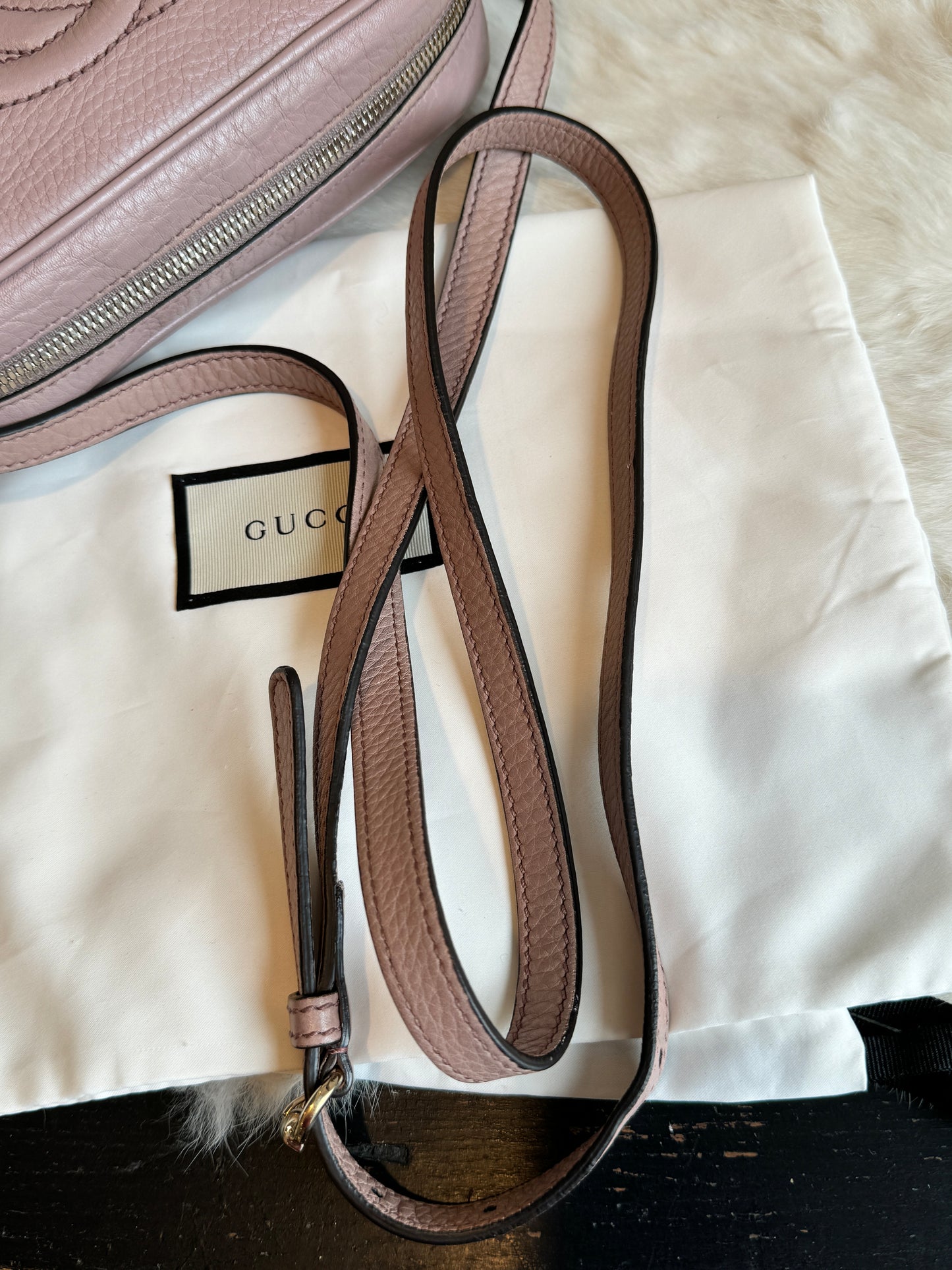 GUCCI Soho Disco Blush Pebbled Camera Bag