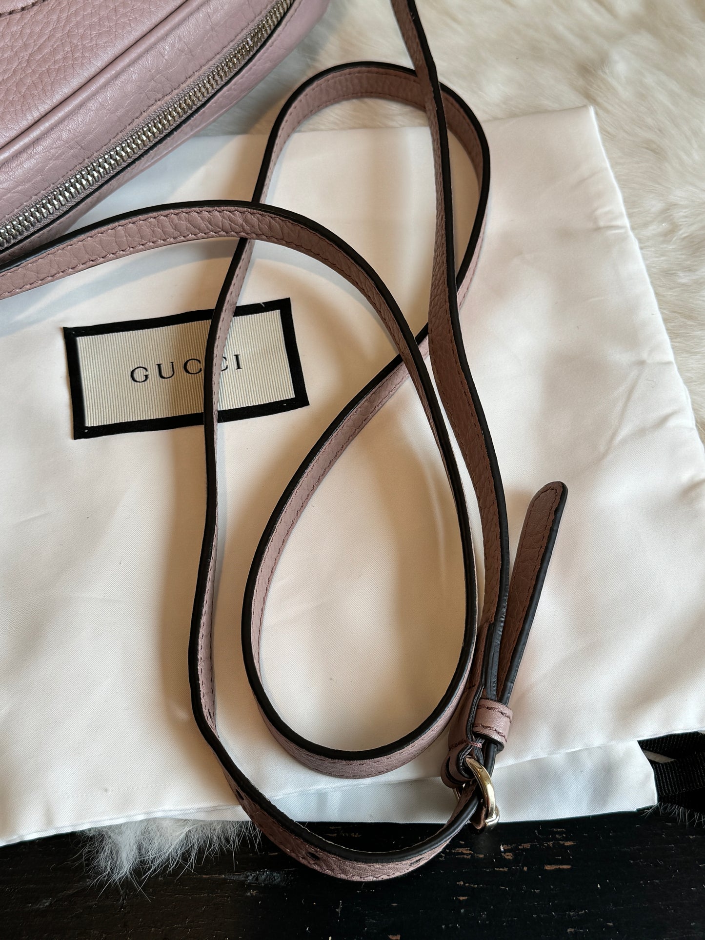 GUCCI Soho Disco Blush Pebbled Camera Bag