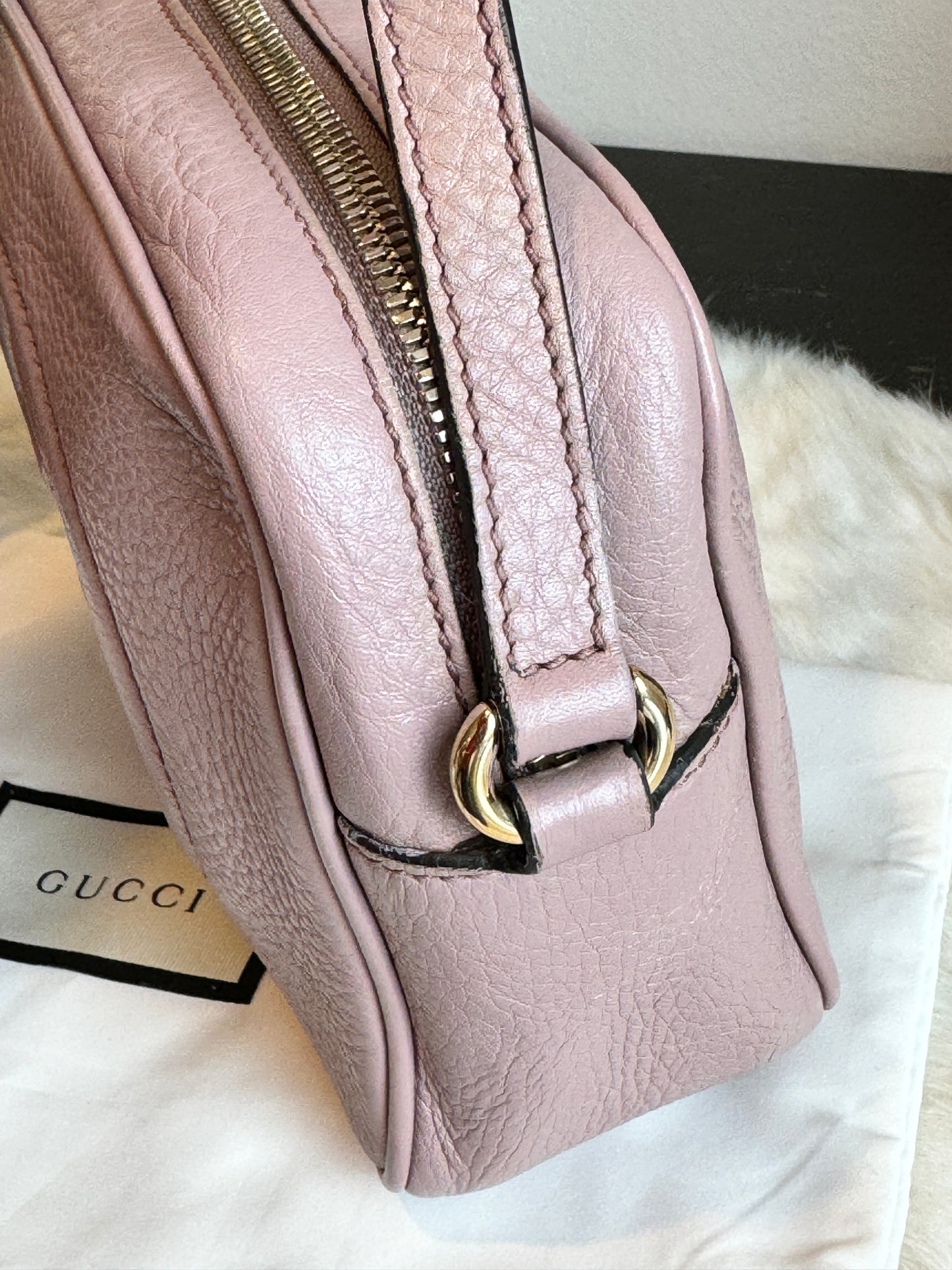 GUCCI Soho Disco Blush Pebbled Camera Bag