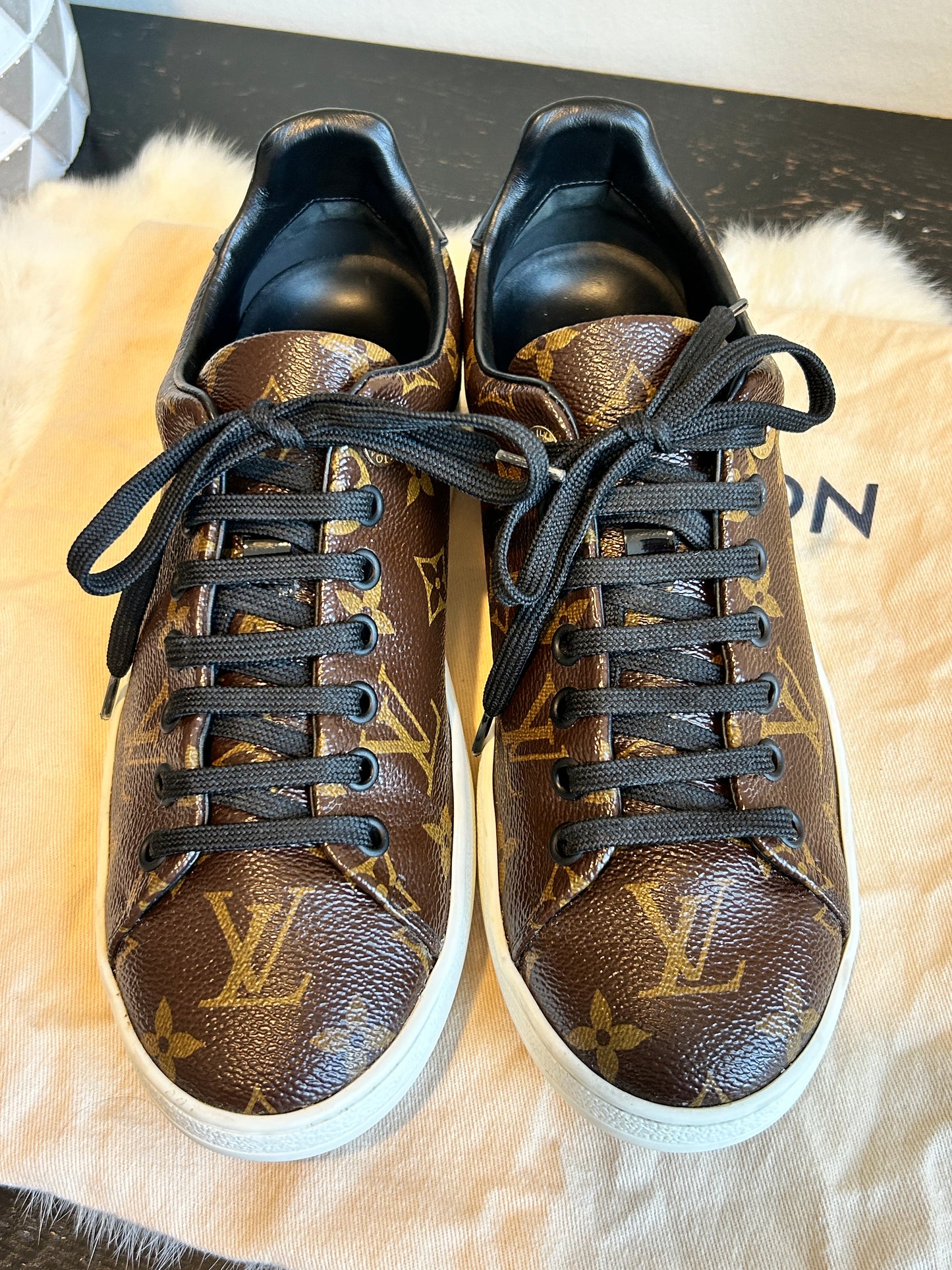 Louis Vuitton Front Row Patent Monogram Sneakers Size 37EU (7US)